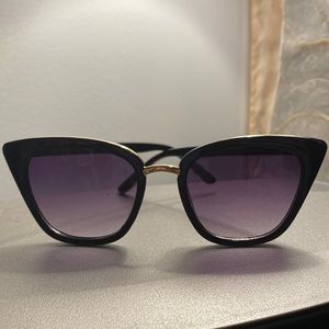 Sojo Women sunglasses